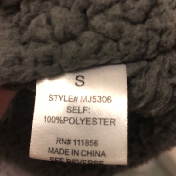 Black vest - Picture 6 of 8